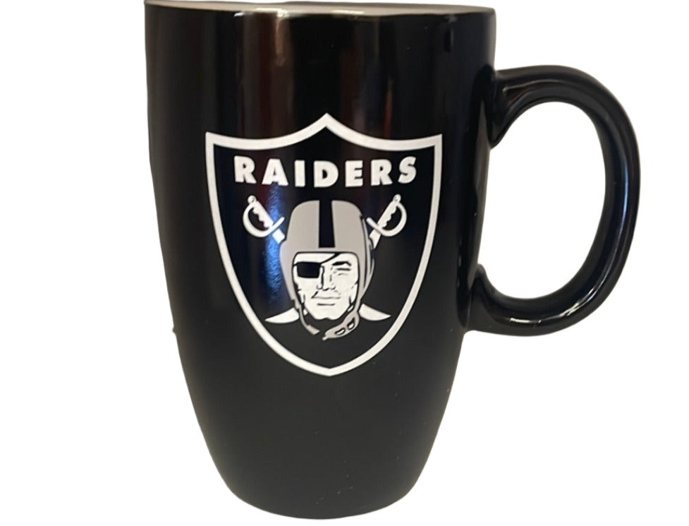 Las Vegas Raiders 20 oz Tall Mug