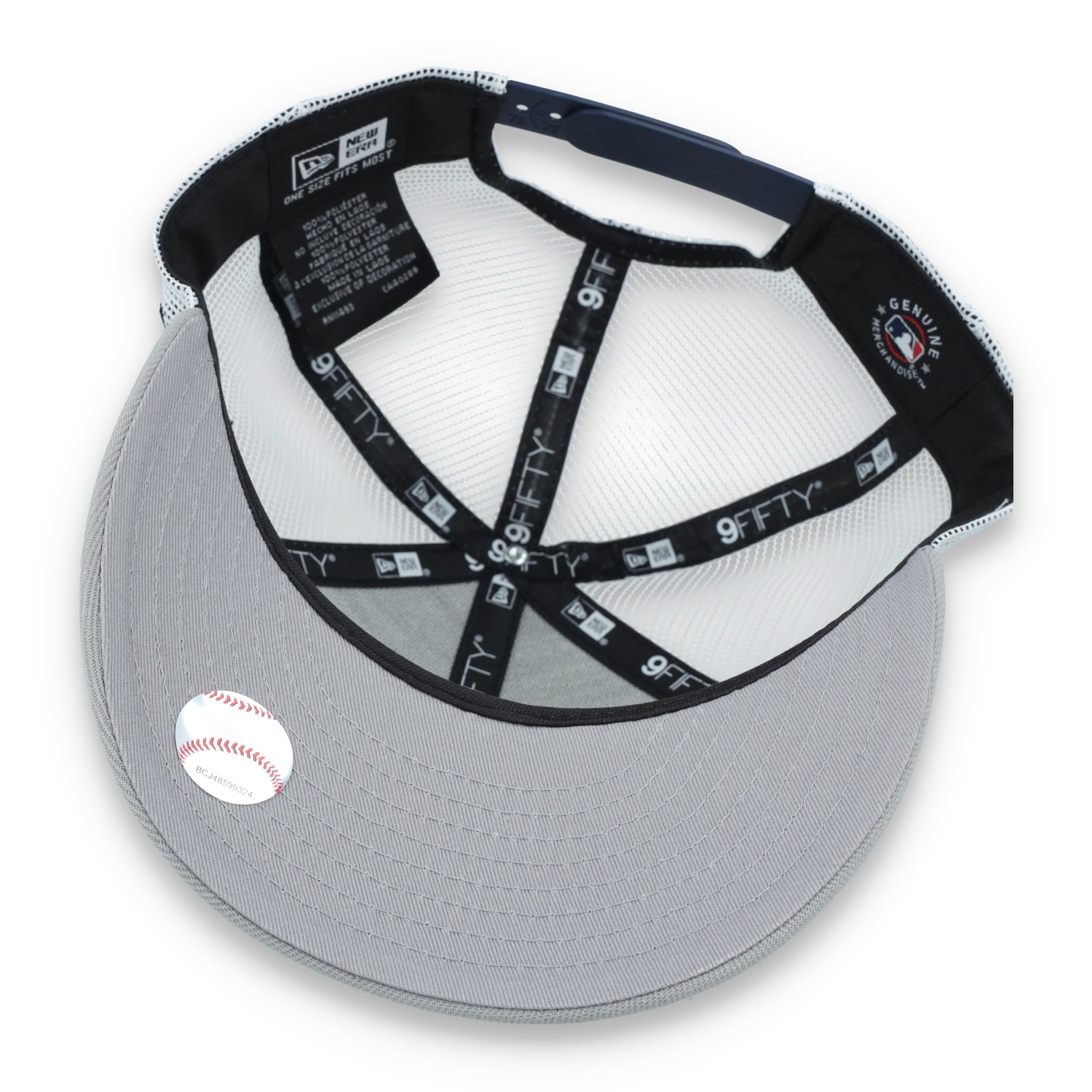 New Era New York Yankees Throwback Low Profile 9FIFTY Trucker Snapback Hat