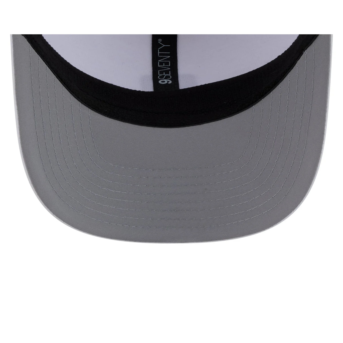 New Era Las Vegas Raiders Micro Badge 9SEVENTY Adjustable Hat-White