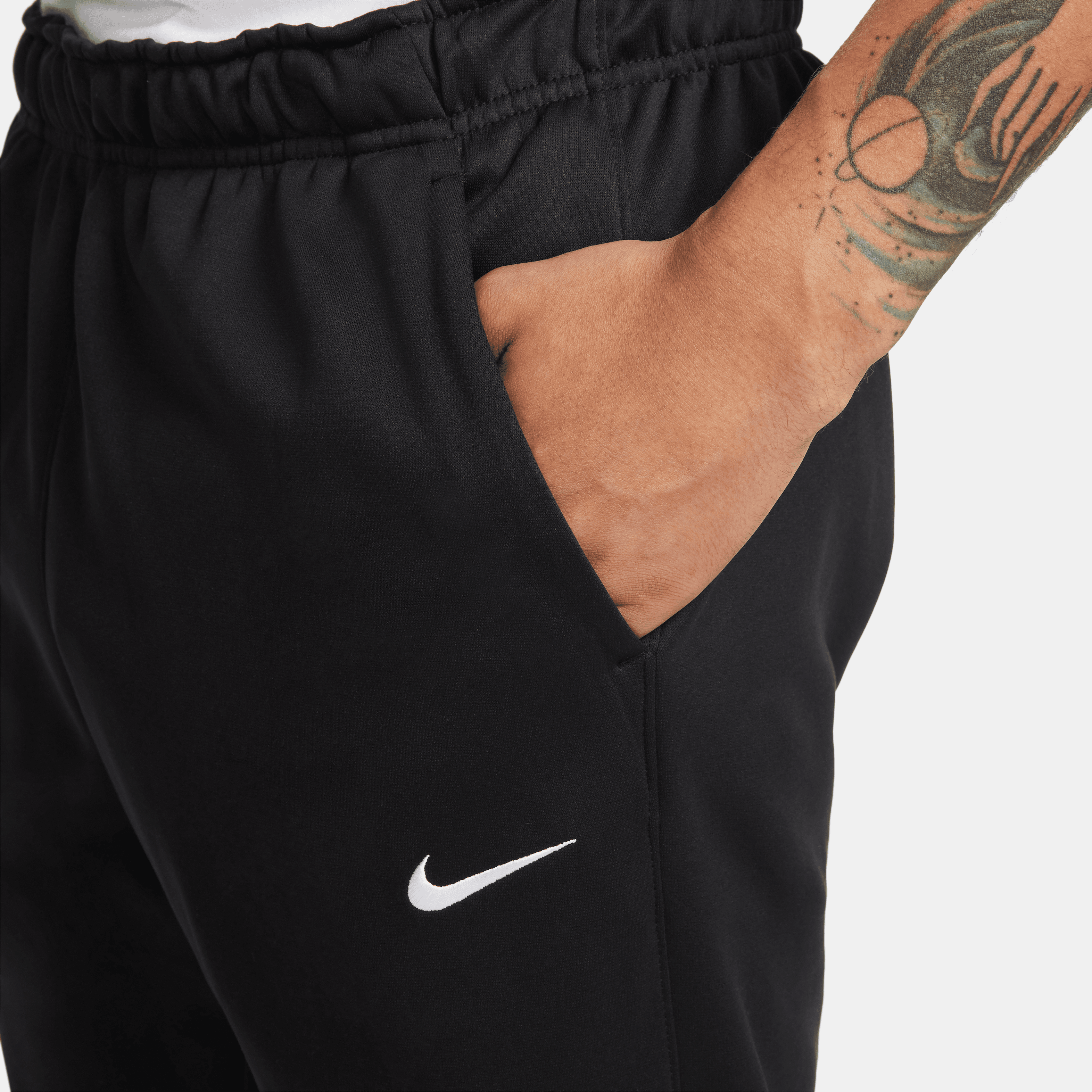 Nike Men's Therma-FIT Tapered Fitness Pants-Black