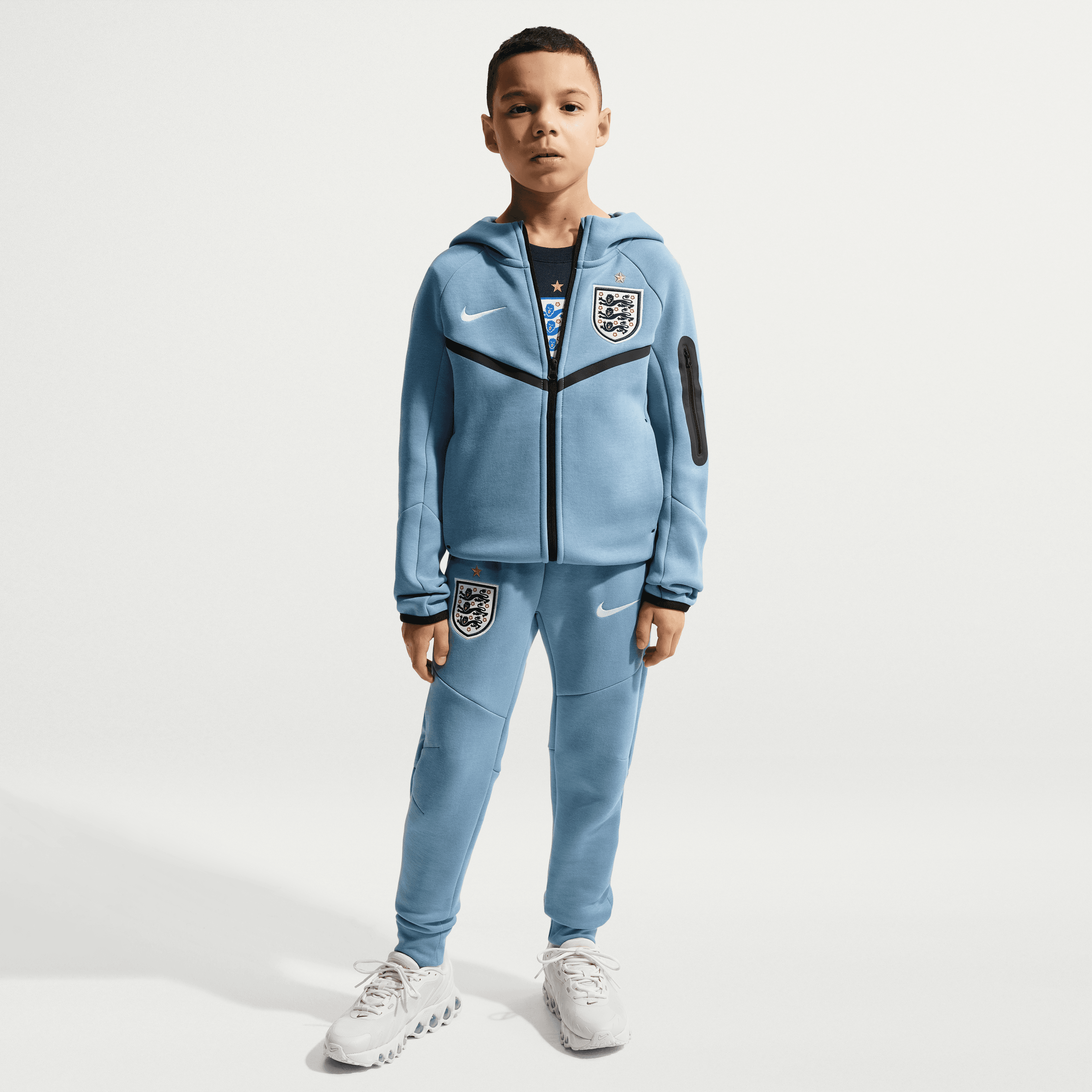 Nike England Tech Fleece Big Kids' (Boys') Soccer Full-Zip Hoodie