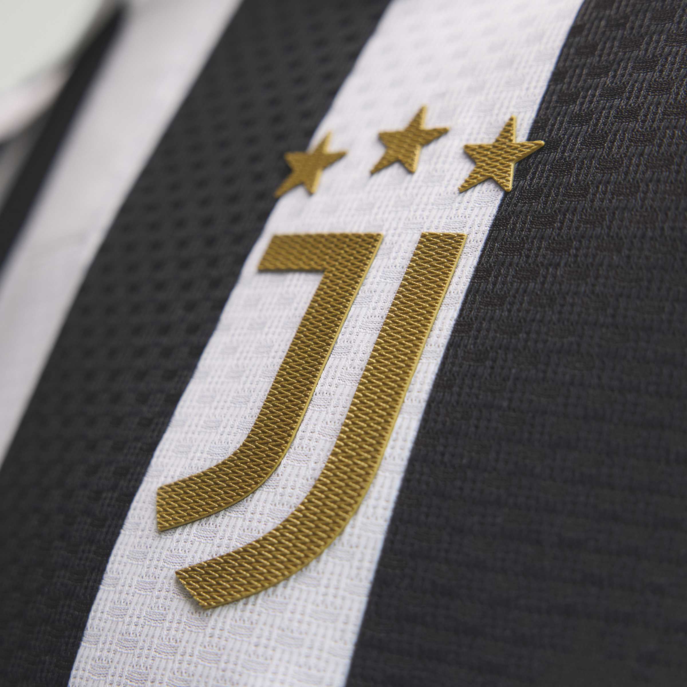 Adidas Men's Juventus Home Authentic Jersey 26/27