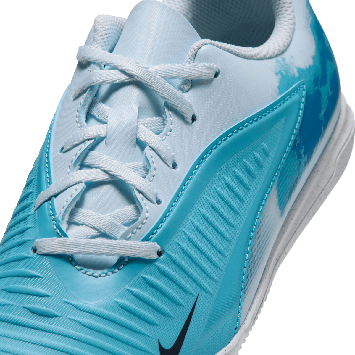 Nike Jr. Phantom 6 Low Club "Erling Haaland" IC - BALTIC BLUE/BLUE ECLIPSE-GLACIER BLUE PHSYD001