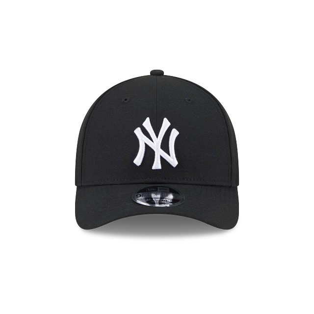 New New York Yankees 9FORTY M-Crown Adjustable Hat-Black on White