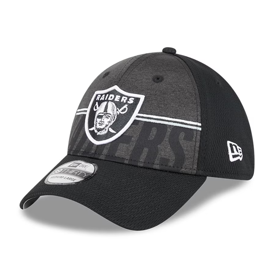 New Era Men's Las Vegas Raiders NFL Training Camp 39THIRTY Flex Fit Hat 2023-Black