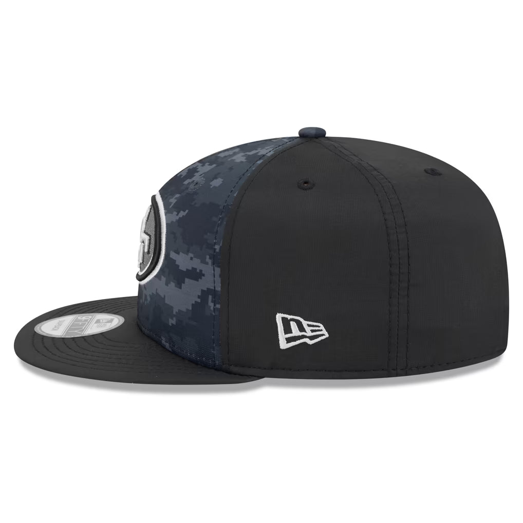New Era San Francisco 49ers 2026 Salute to Service 9FIFTY Snapback Hat