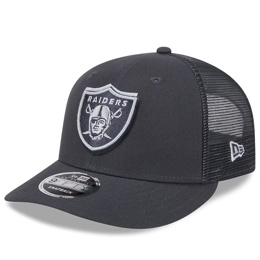 New Era Men's Las Vegas Raiders 2024 NFL Draft On Stage Low Profile 9Fifty Trucker Adjustable Hat