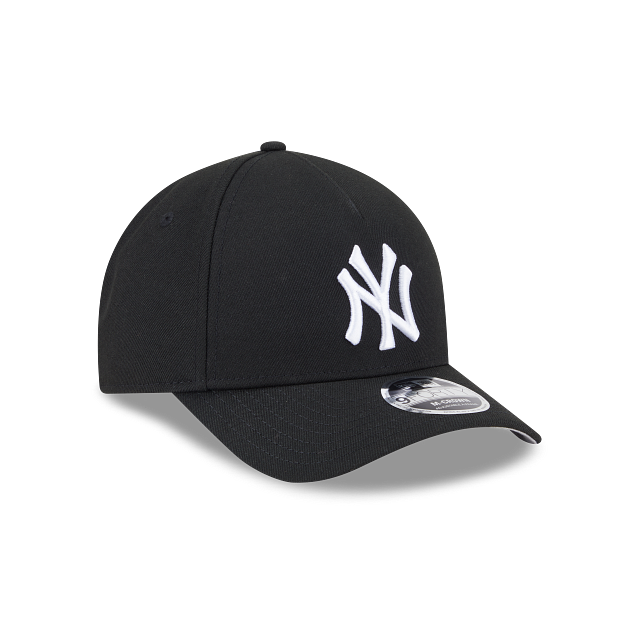 New Era New York Yankees 9FORTY Adjustable Hat- BLACK/WHITE
