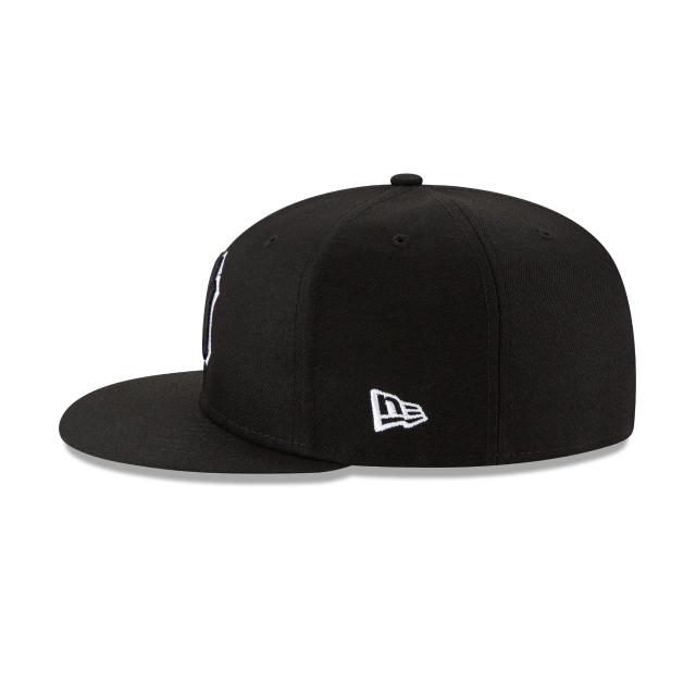 NEW YORK YANKEES NEW ERA MLB BASIC BLACKOUT FIT 59FIFTY -BLACK/WHITE