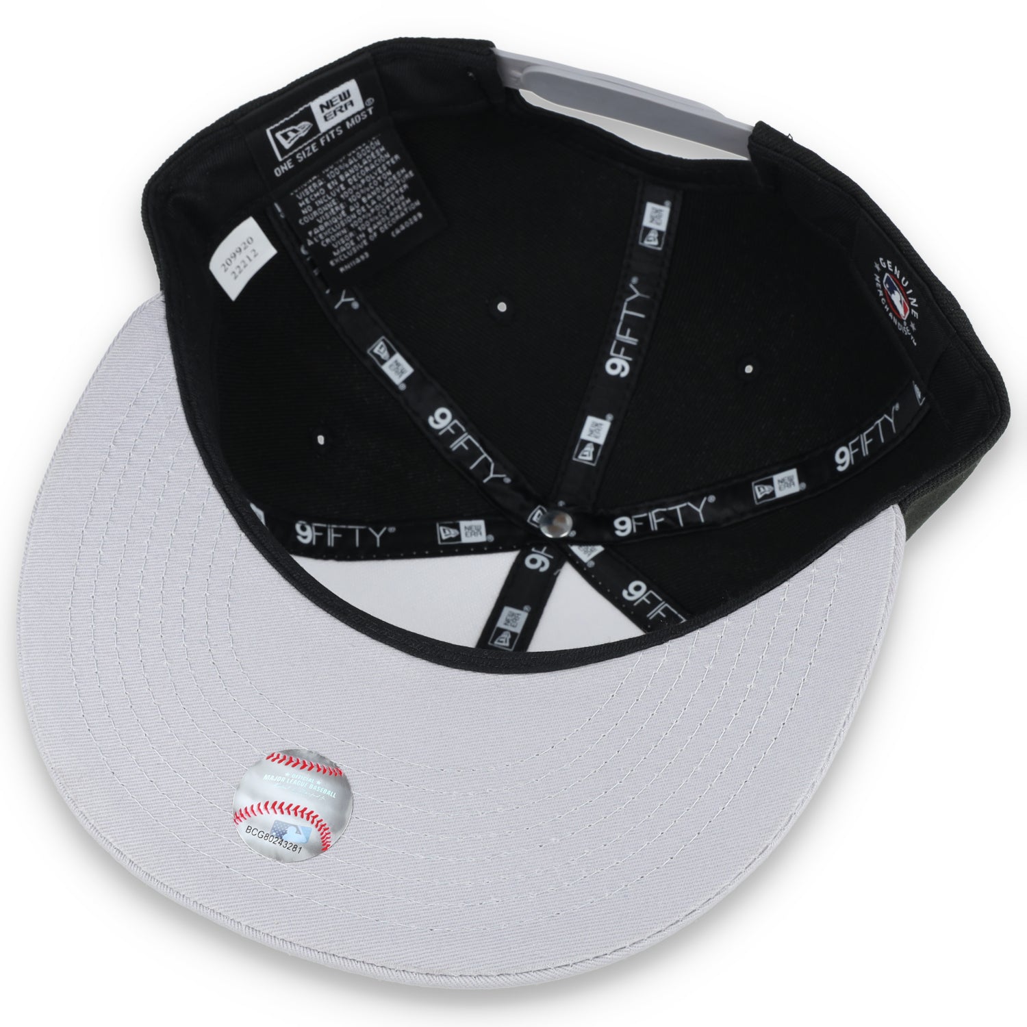 New Era Chicago White Sox Retro Sport 9FIFTY Snapback Hat - White/Black