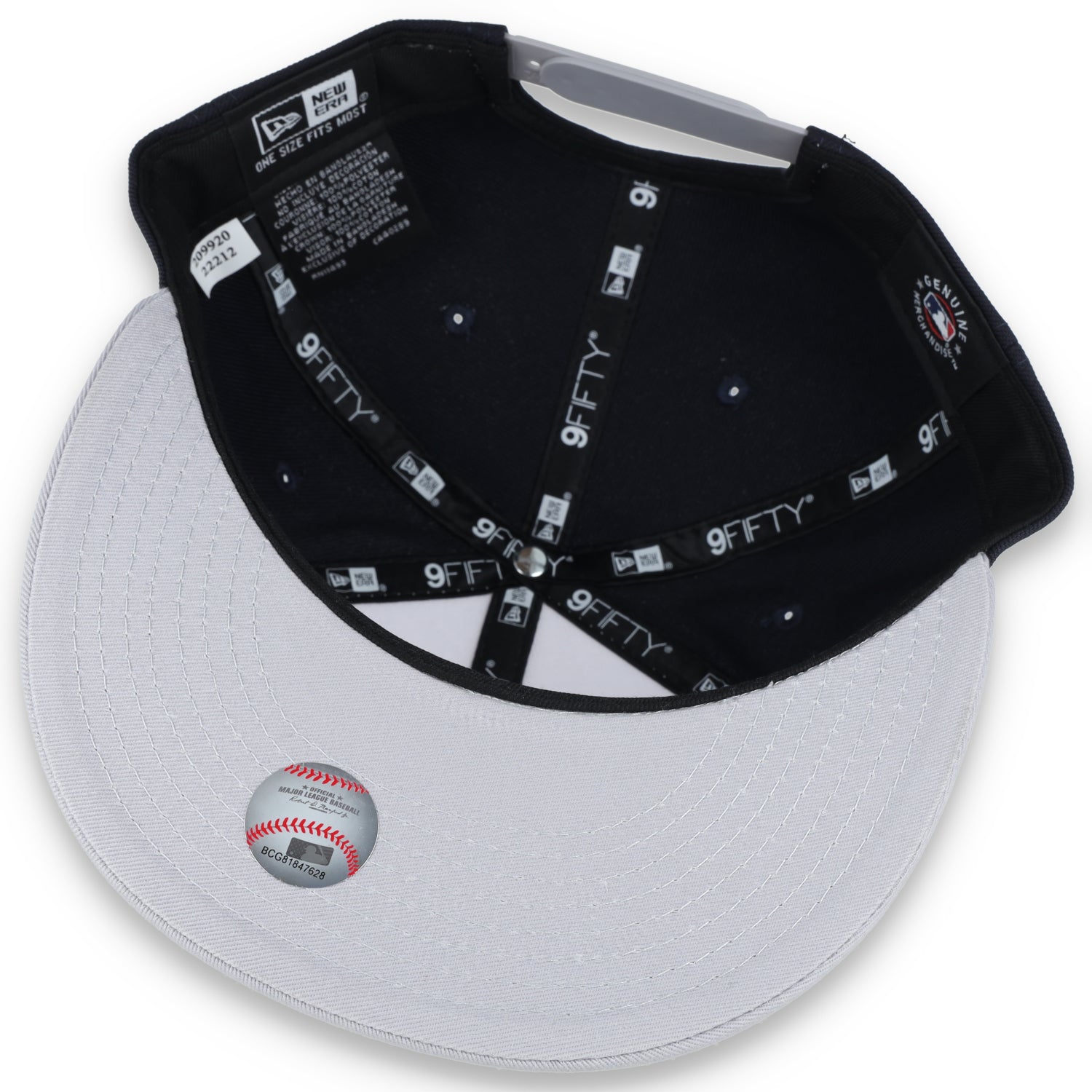 New Era New York Yankee Retro Sport 9FIFTY Snapback Hat - White/Navy