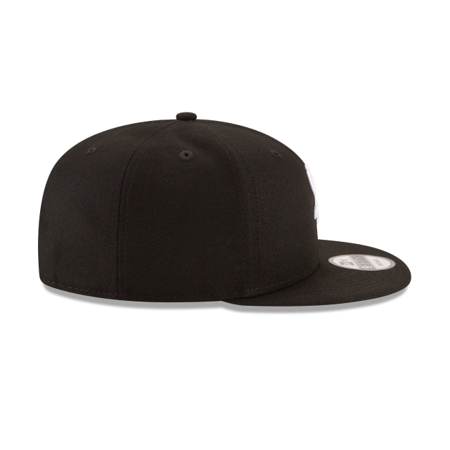 CHICAGO WHITE SOX NEW ERA BASIC COLLECTION SNAPBACK 9FIFTY-BLACK AND WHITE
