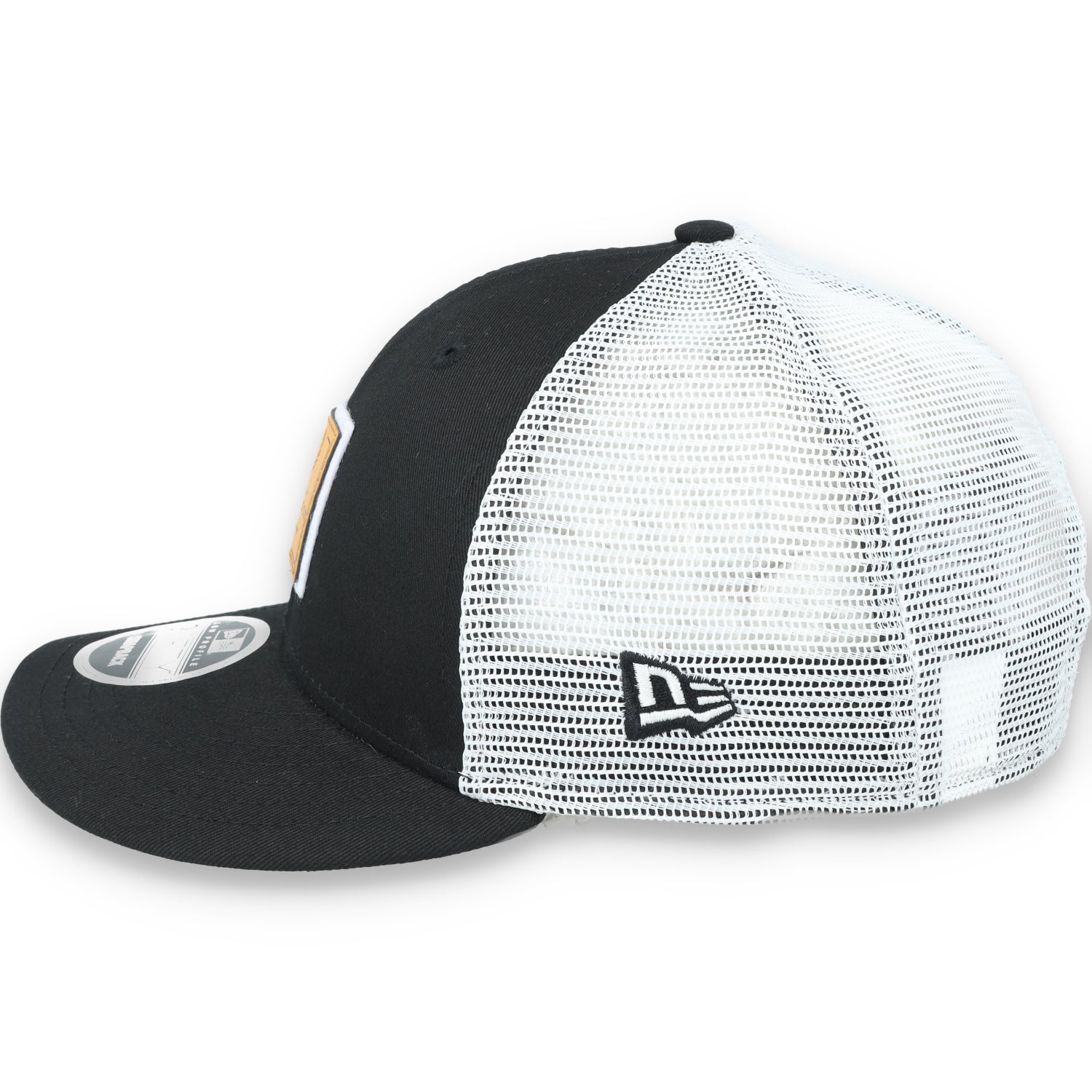 New Era Chicago White Sox Court Sport Low Profile 9FIFTY Trucker Snapback Hat