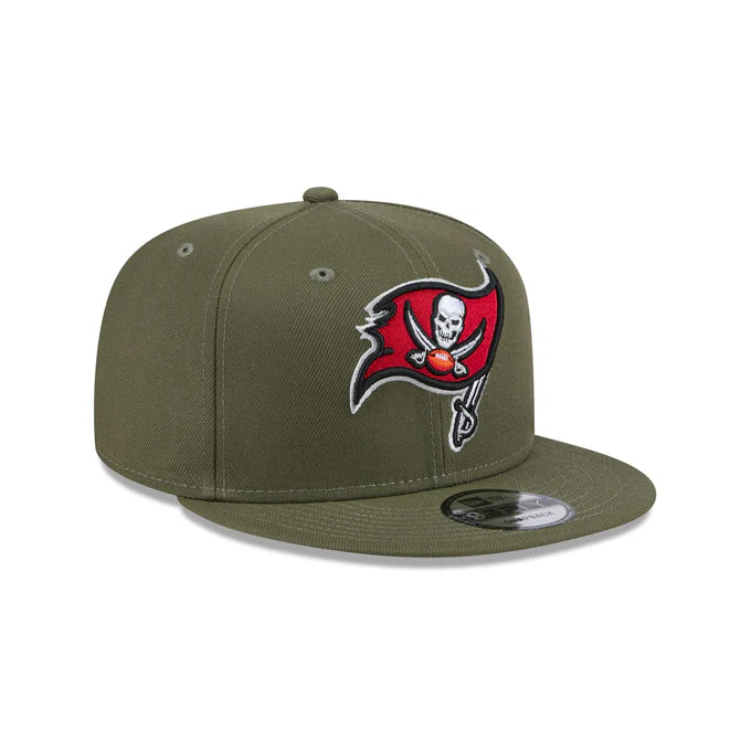 New Era Men's Tampa Bay Buccaneers 9FIFTY Snapback Hat-Olive Green