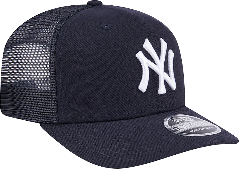 New Era New York Yankees Team 9SEVENTY Stretch-Snap Trucker Hat