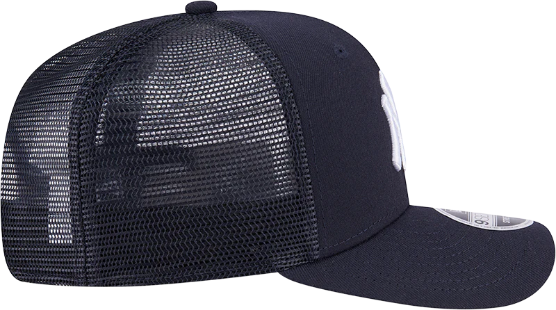 New Era New York Yankees Team 9SEVENTY Stretch-Snap Trucker Hat
