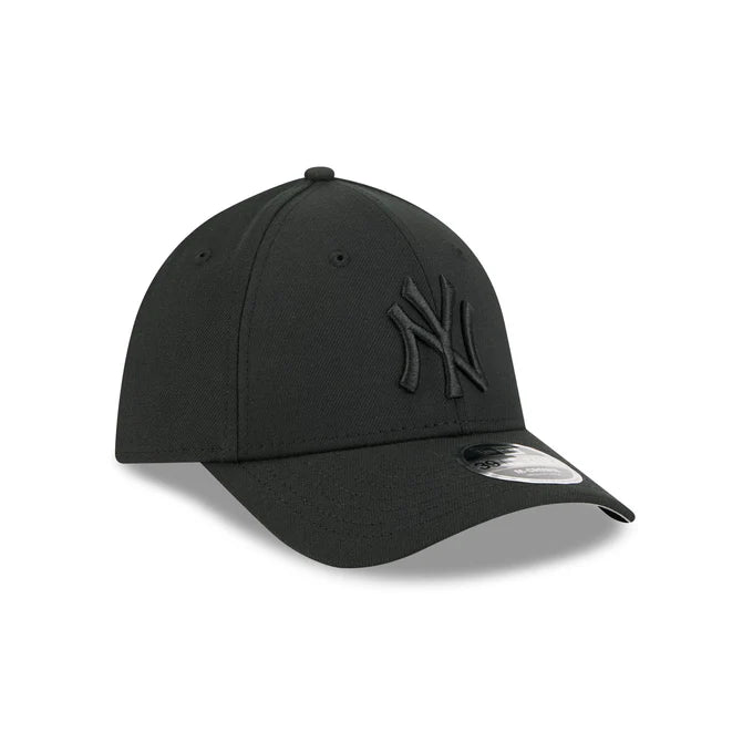 New Era New York Yankees 39THIRTY M-Crown A-Frame Stretch Fit Hat-Black/Black