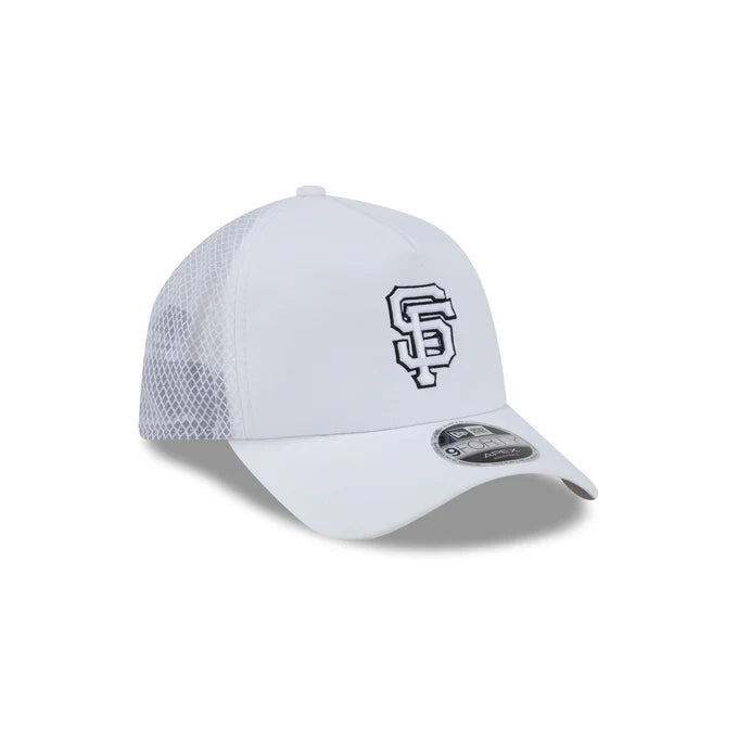 New Era San Francisco Giants 2026 Batting Practice White 9FORTY APEX Trucker Snapback Hat