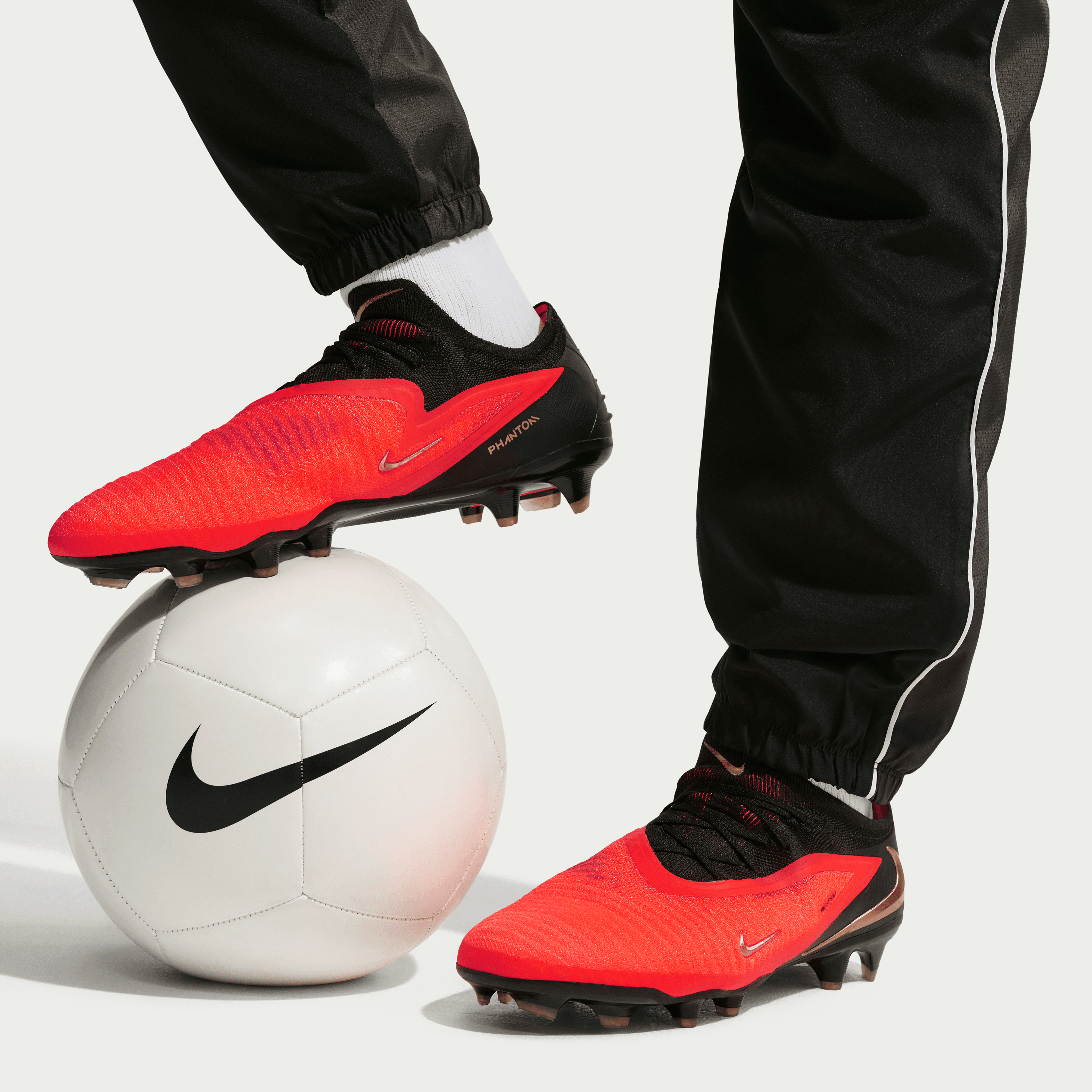 Nike Phantom Youth 6 Low Elite FG - BRIGHT CRIMSON/BLUR-BLACK