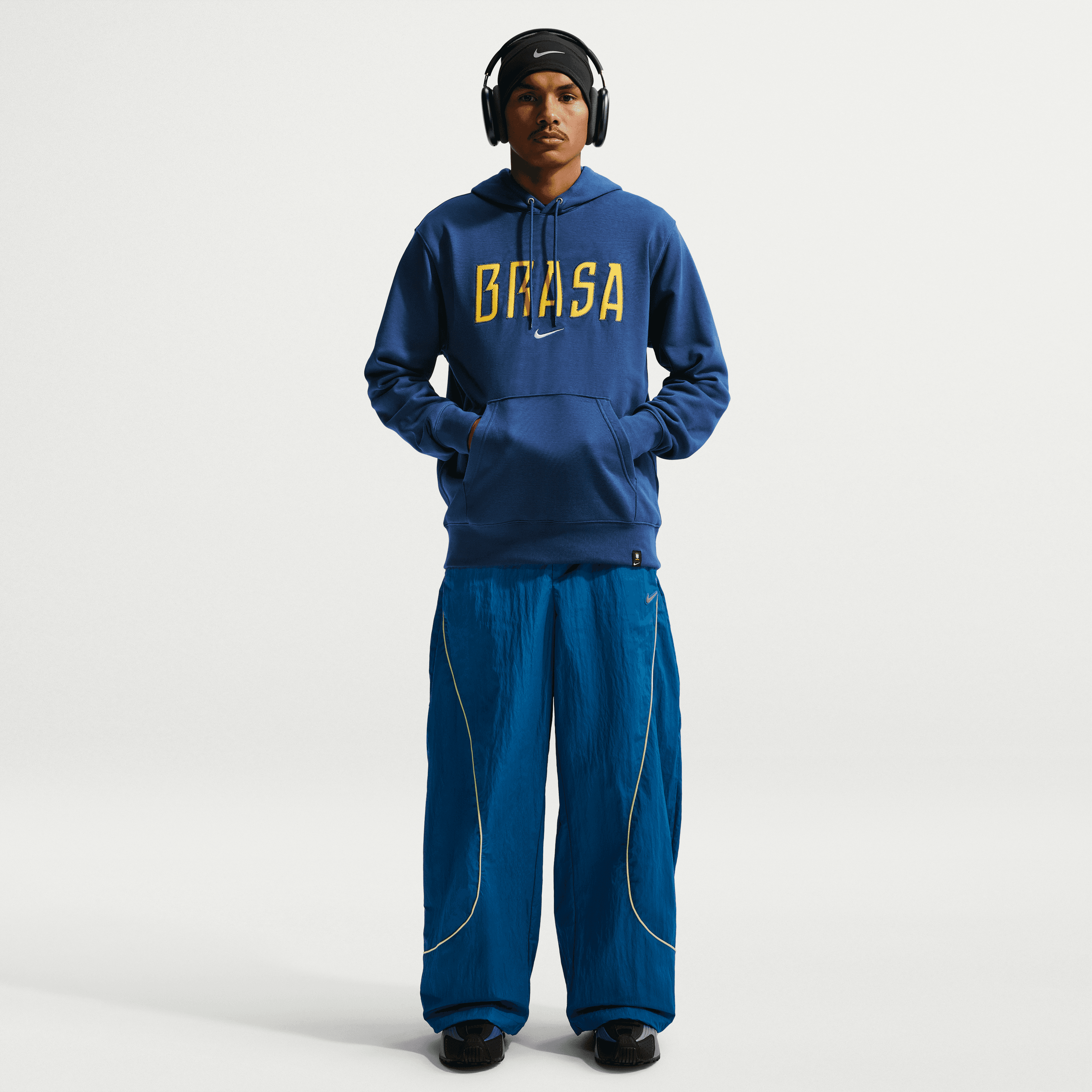 Nike Men's Brazil Club  Soccer French Terry Pullover Hoodie