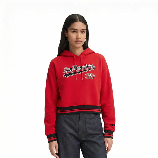 PRO STANDARD WOMEN'S NFL SAN FRANCISCO 49ERS SCRIPT TAIL RIB FLEECE CROPPED PULLOVER HOODIE - RED/BLACK