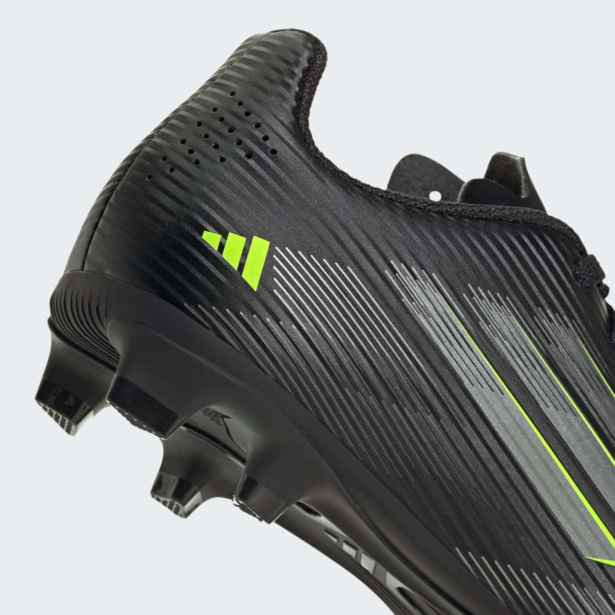 Adidas Jr F50 Club FG/MG-BLACK/IRONMT/LUCLEM