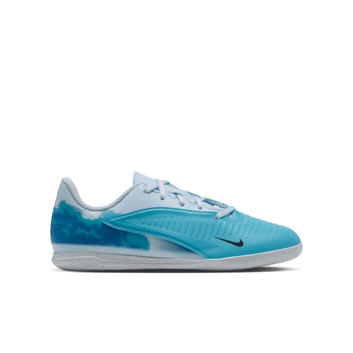 Nike Jr. Phantom 6 Low Club "Erling Haaland" IC - BALTIC BLUE/BLUE ECLIPSE-GLACIER BLUE PHSRH000