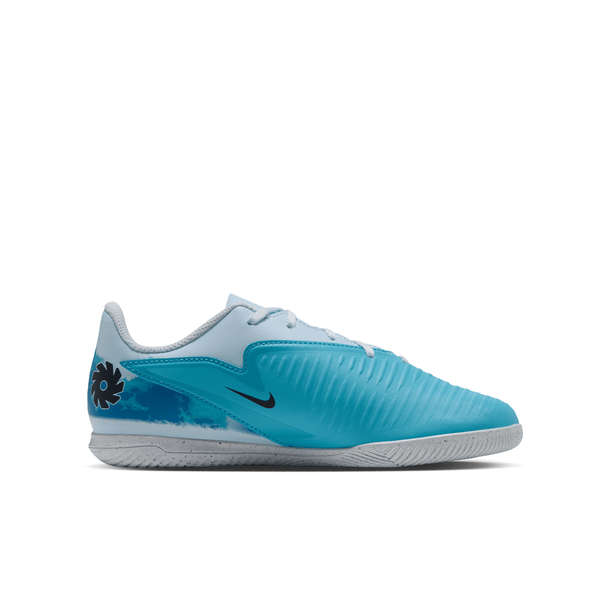 Nike Jr. Phantom 6 Low Club "Erling Haaland" IC - BALTIC BLUE/BLUE ECLIPSE-GLACIER BLUE PHSRH001