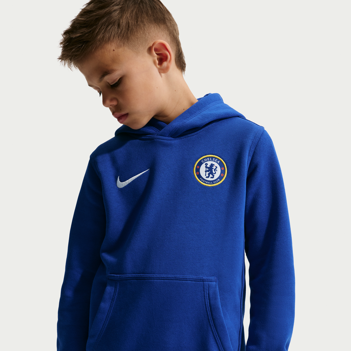 Nike Chelsea FC Club Big Kids' (Boys') Soccer Pullover Hoodie