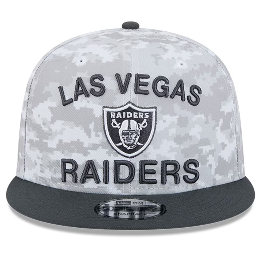 New Era Las Vegas Raiders Salute to Service 9FIFTY Snapback Hat 2024