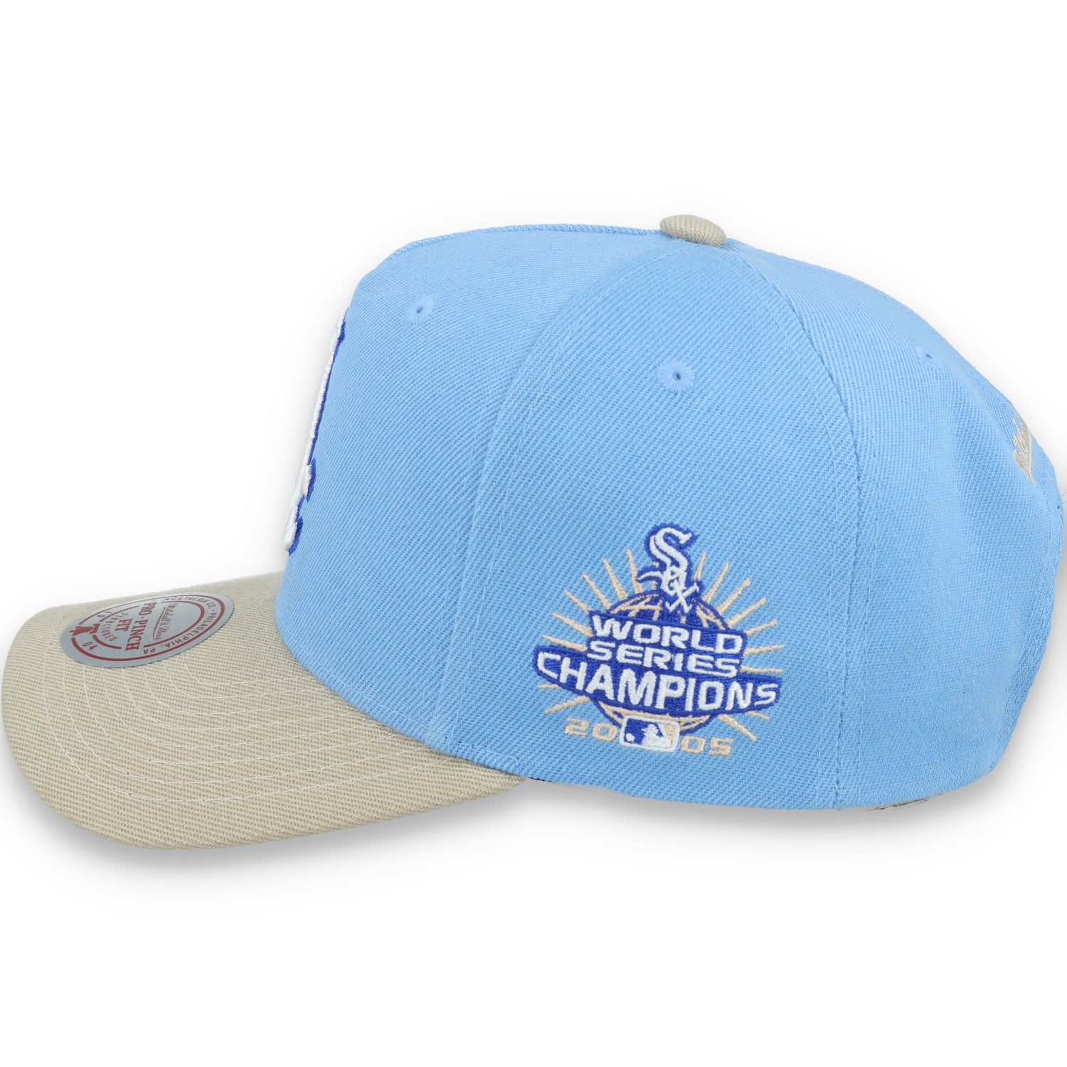 Mitchell & Ness Chicago White Sox 2005 Pro Pitch Snapback Hat-Light Blue/Beige