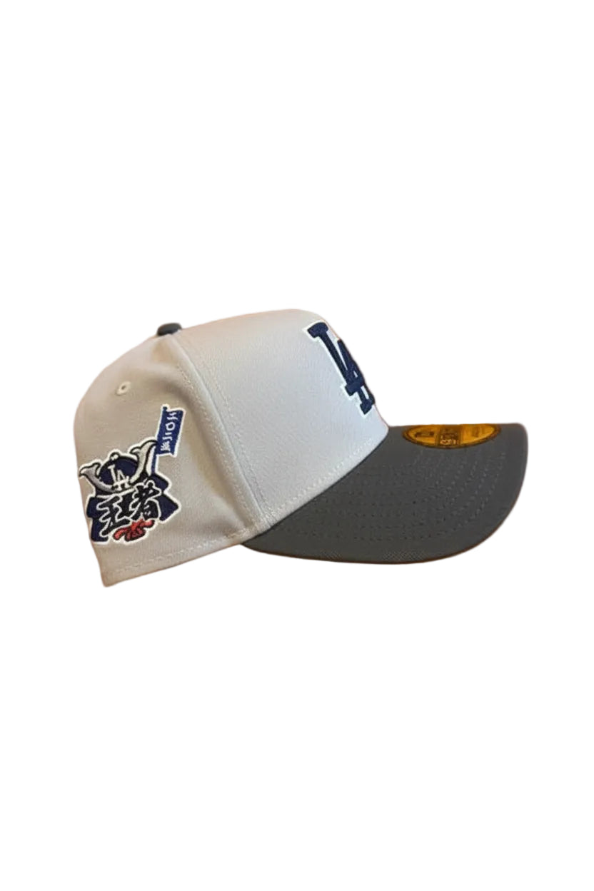 New Era Los Dodgers Light gray.Dark Gray Samurai side patch a frame