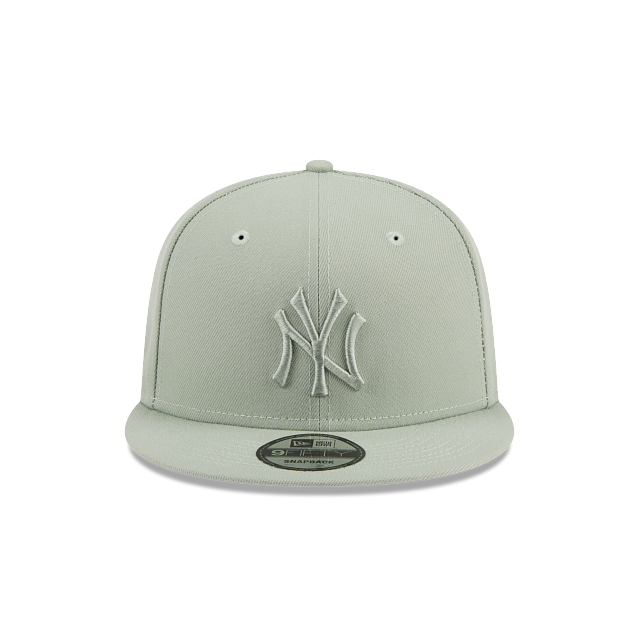 New Era Youth New York Yankees Color Pack 9FIFTY Snapback Hat-Evergreen