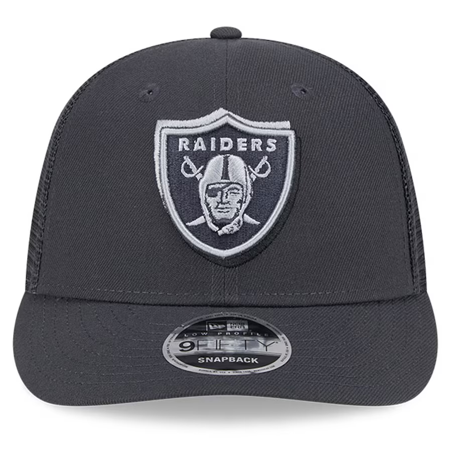 New Era Men's Las Vegas Raiders 2024 NFL Draft On Stage Low Profile 9Fifty Trucker Adjustable Hat