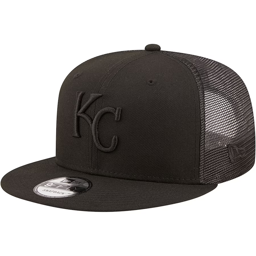 New Era Kansas City Royals Blackout 9FIFTY Trucker Snapback