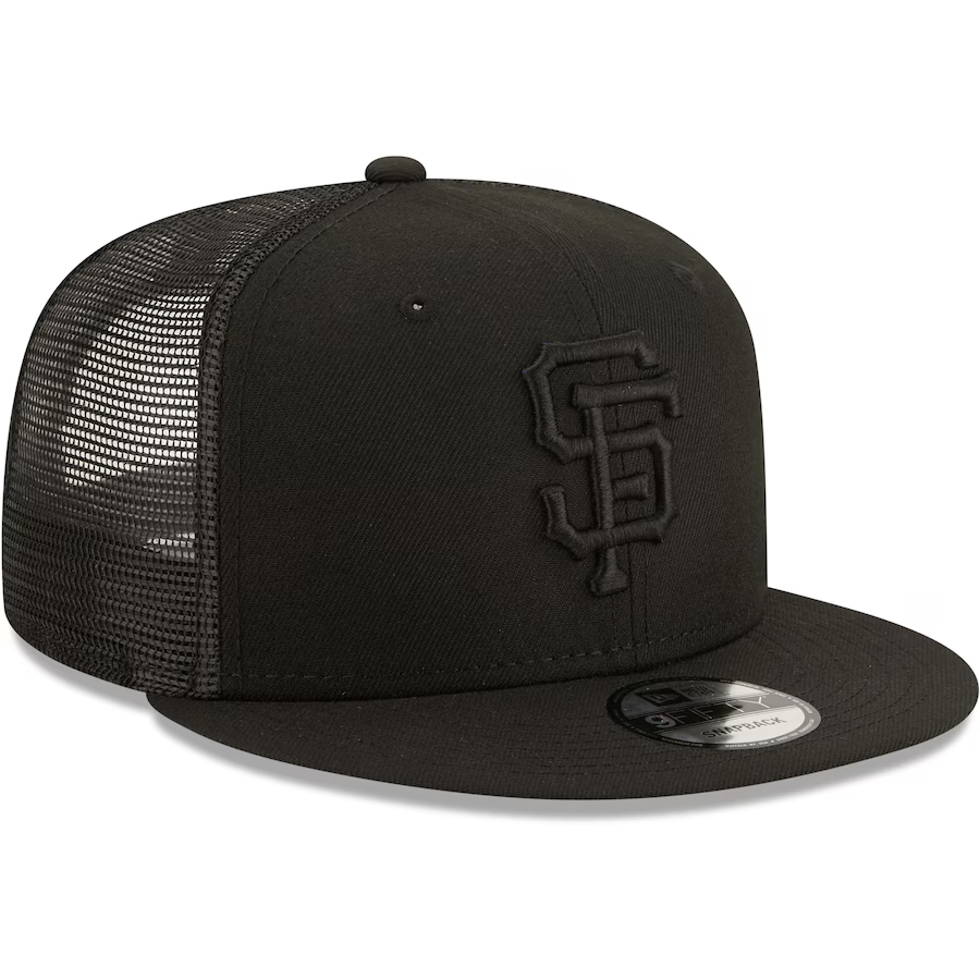 New Era San Francisco Giants Blackout 9FIFTY Trucker Snapback Hat