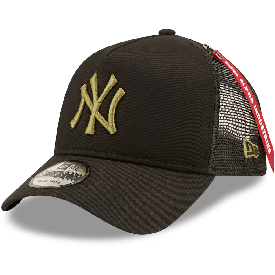 New Era x Alpha Industries New York Yankees A-Frame 9FORTY Trucker Snapback Hat-Black