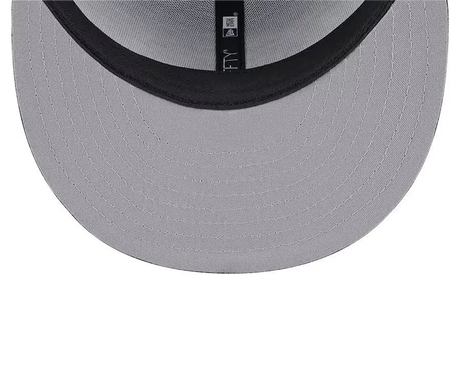 New Era Las Vegas Raiders 9FIFTY Trucker Snapback- Black/White