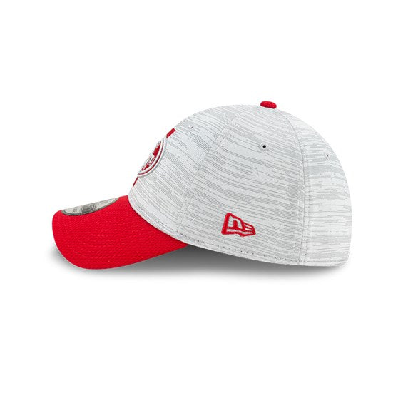 NEW ERA 49ERS 2021 NFL SUMMER SIDELINE OFFICIAL 39THIRTY HAT