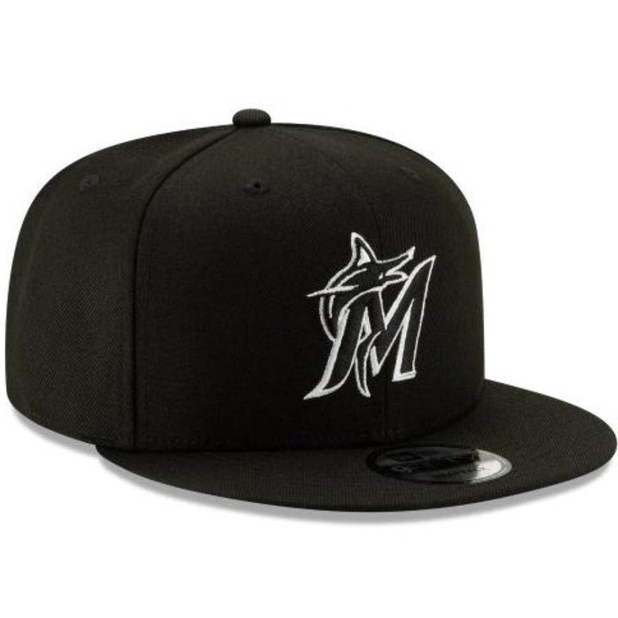MIAMI MARLINS NEW ERA MLB BASIC COLLECTION 9FIFTY SNAPBACK-BLACK AND WHITE NVSOCCER.COM THE COLISEUM