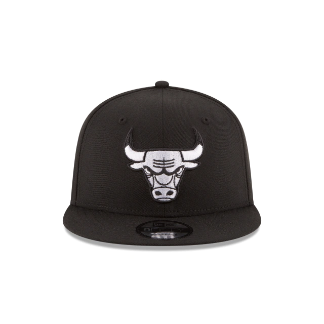 CHICAGO BULLS NEW ERA 2TONE BASICS BLACK ON WHITE  9FIFTY SNAPBACK