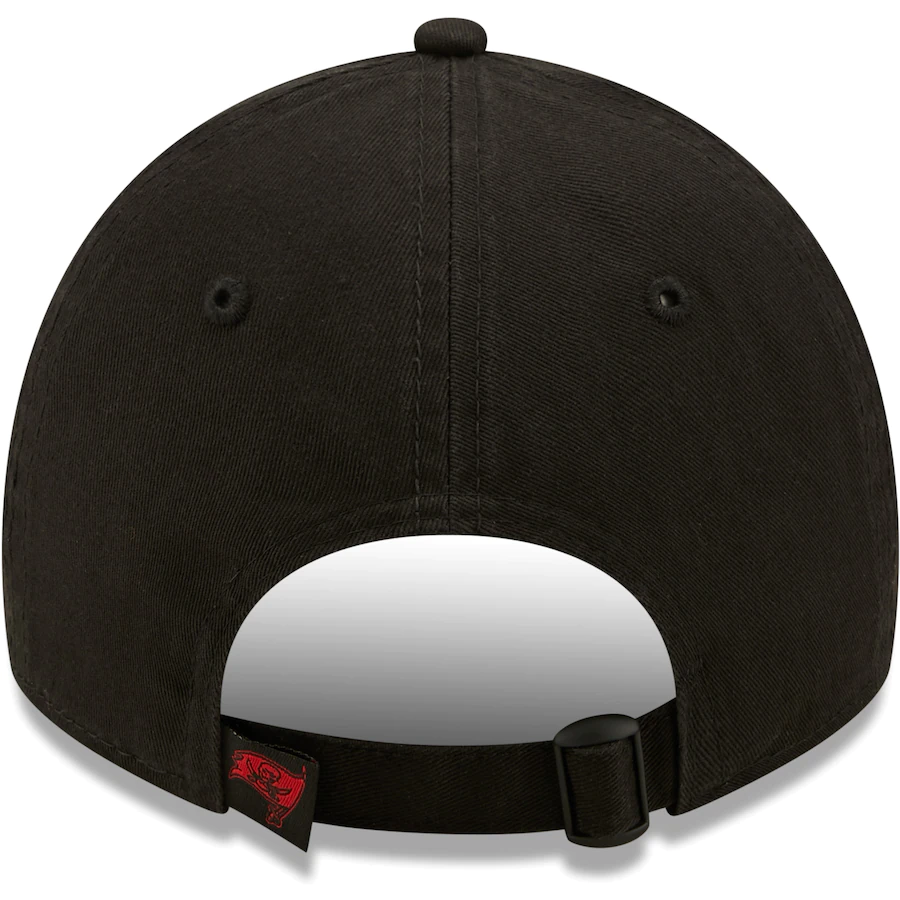 Tampa Bay Buccaneers New Era Black 2.0 Core Classic 9TWENTY Adjustable Hat Era 2.0 Core Classic 9TWENTY Adjustable Hat - Black